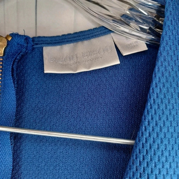 Bisou Bisou v-neck faux wrap asymmetrical blue dress - Picture 5 of 10